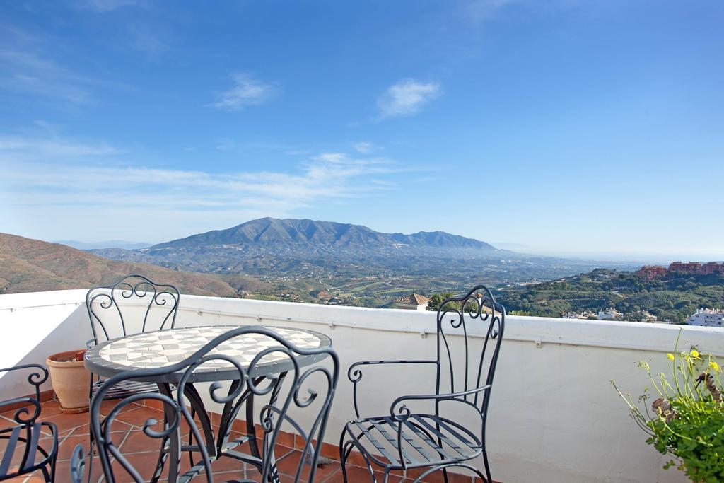 Apartment Jacarandas De Elviria Marbella Exterior photo