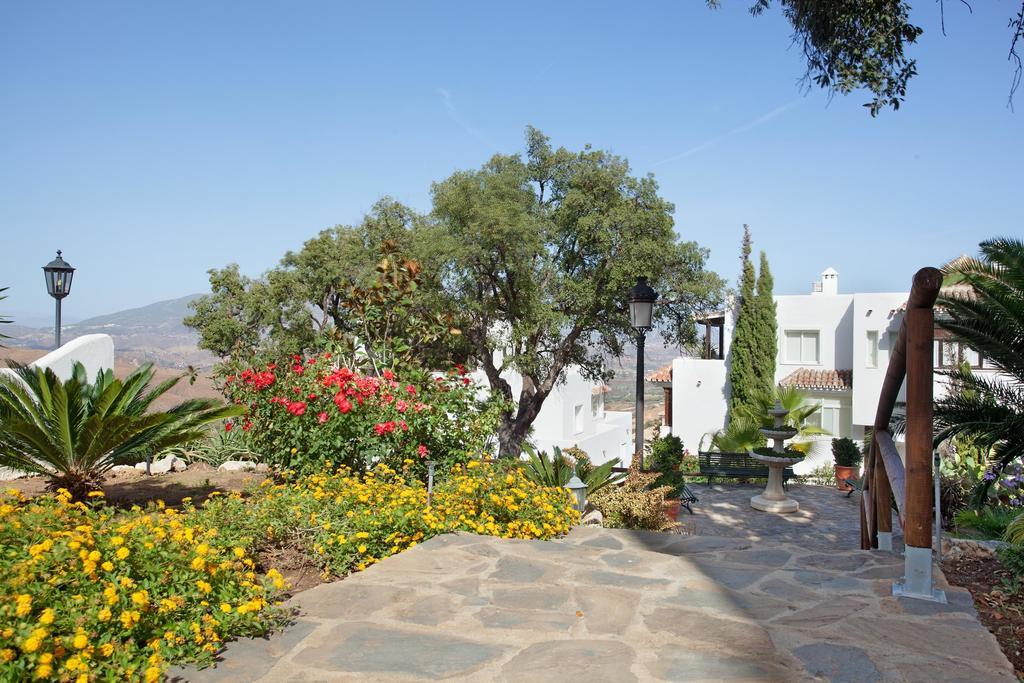 Apartment Jacarandas De Elviria Marbella Exterior photo